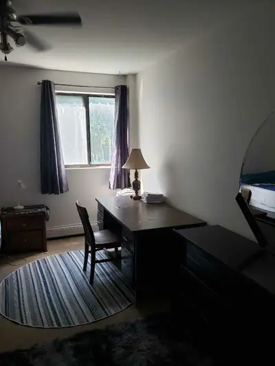 Large, clean, quiet master bdrm, all inclusive + wifi