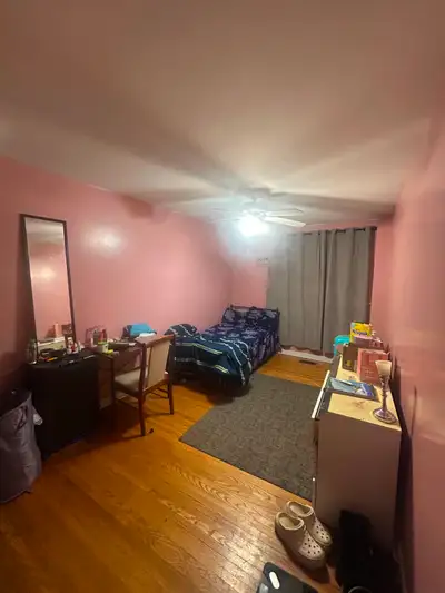 Floor level private room for rent for females from Sep 01. Closed to West Wood mall. All utilities a...