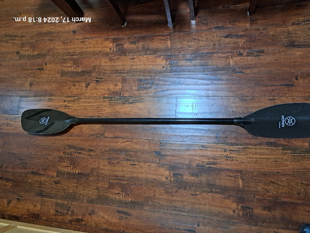 Werner Kayak Paddle - Powerhouse Carbon 197 - 30° offset in Water Sports in Banff / Canmore