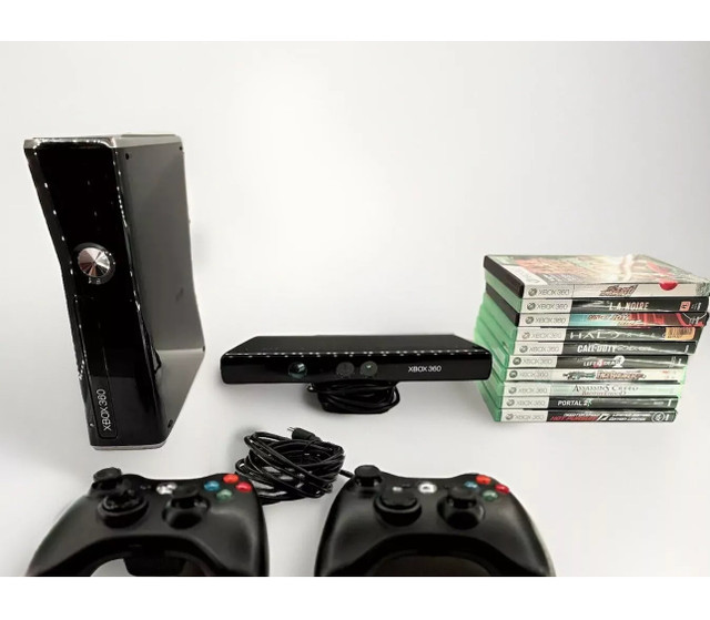 Microsoft Xbox 360 250GB 10 Game Kinect Bundle in XBOX 360 in Ottawa