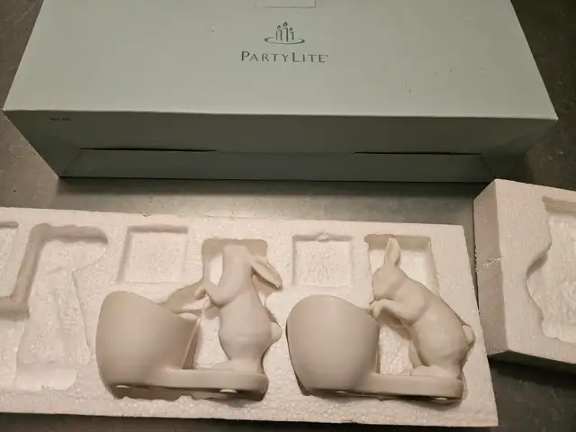 Party Lite Rabbit Candle Holders in Home Décor & Accents in St. Catharines - Image 3