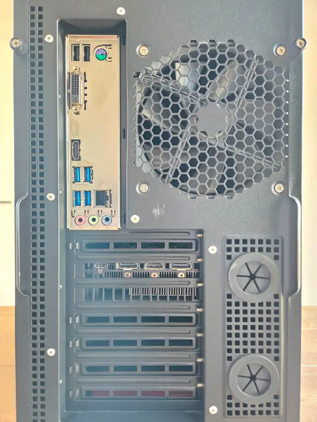 Gaming-PC | Intel i7 | 32Gb RAM | RTX 2070 | 500Gb SSD + 2Tb HDD in Desktop Computers in Laval / North Shore - Image 8
