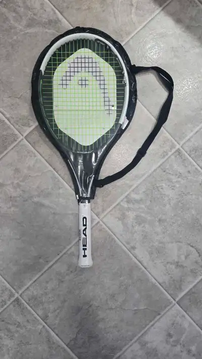 I am selling a brand new Head Speed XTR tennis racquet, perfect for players looking for ultimate spe...