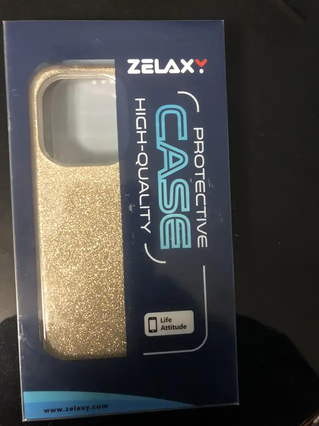 Phone case iPhone 13  in Cell Phone Accessories in Hamilton - Image 3