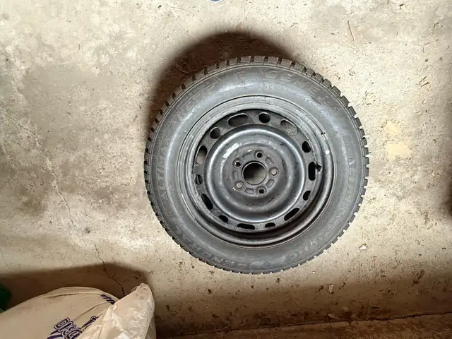 winter tire with rims in Tires & Rims in Ottawa - Image 8
