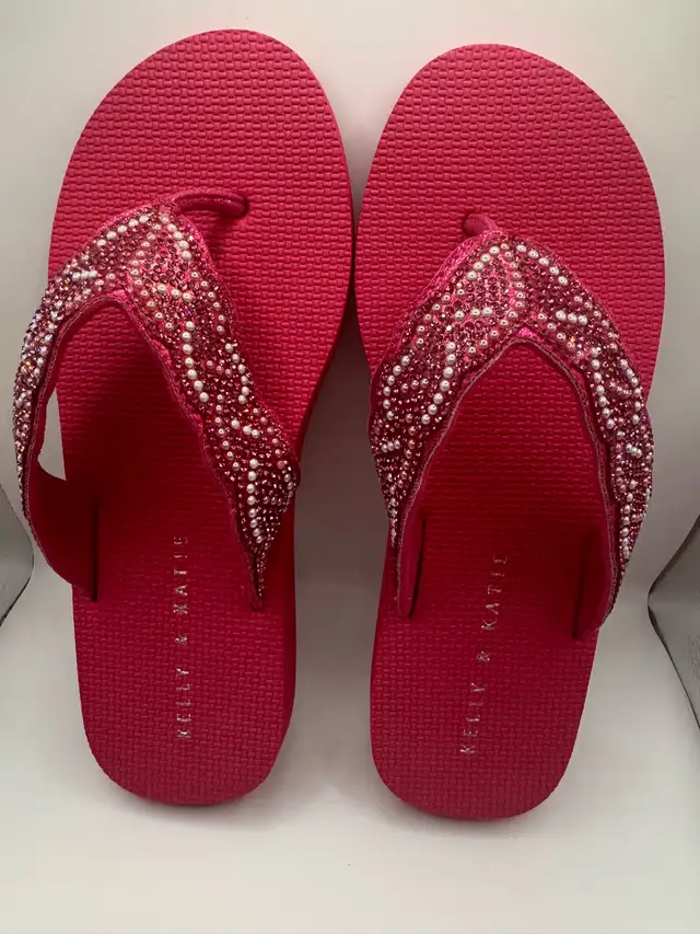 Kelly & Katie Flip Flops in Women's - Shoes in City of Toronto - Image 5