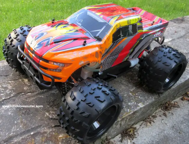 New RC  Truck Nitro Gas 4.25cc 4WD 1 /8 Scale  Savagery PRO in Hobbies & Crafts in Québec City - Image 6