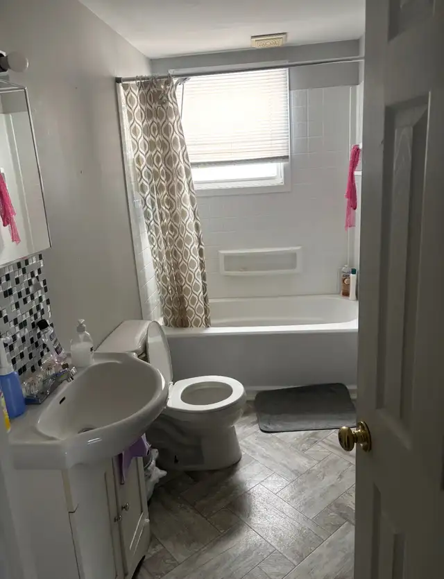 Main floor apartment for rent in Long Term Rentals in St. John's - Image 3