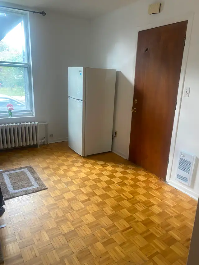 Room for rent in Room Rentals & Roommates in City of Montréal - Image 3