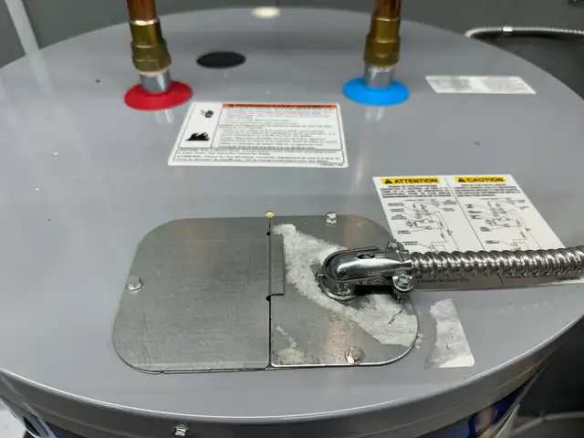 75 Gallon Electric Water Heater in Heaters, Humidifiers & Dehumidifiers in Kingston - Image 4