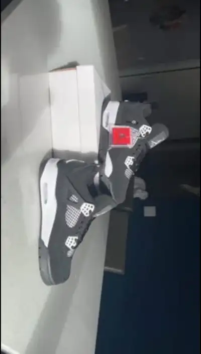 Jordan 4 white thunder!, View more