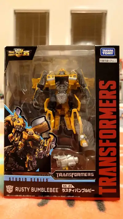 Takara Tomy Transformer Studio Series SS-23 Rusty Bumblebee, View more