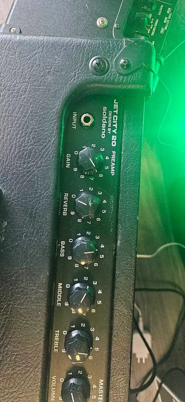 JET CITY 20 WATT TUBE AMP in Amps & Pedals in Ottawa - Image 3