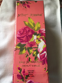 BETSEY JOHNSON EAU DE PARFUM & SARAH JESSICA PARKER