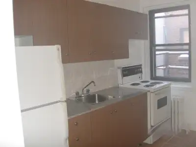 Renovated large 4 ½ Monkland Village NDG for July 15/August 1st