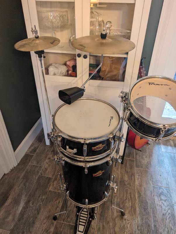 Black Trixon Cocktail Drum Kit in excellent condition in Drums & Percussion in Kawartha Lakes