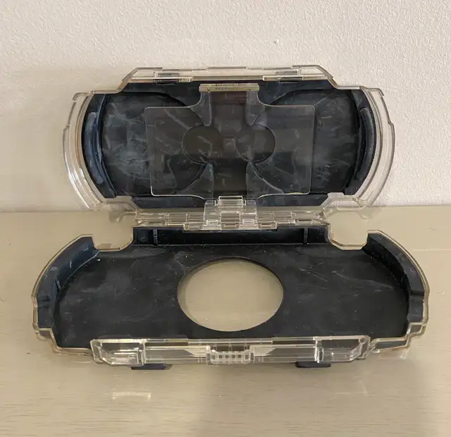 SONY PSP Hard Shell Case in Sony PSP & Vita in Mississauga / Peel Region - Image 4