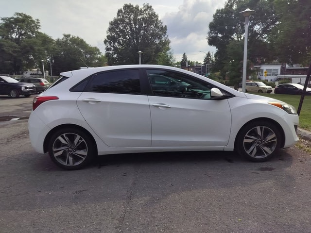 2013 Hyundai elantra gt — photo 2