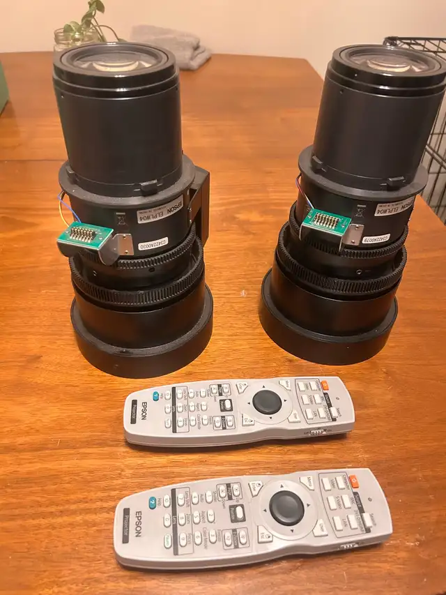 Epson ELPLW04 Short throw Lense in General Electronics in Burnaby/New Westminster - Image 2