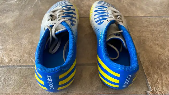 Souliers de soccer Adidas Predito in Soccer in Longueuil / South Shore - Image 5