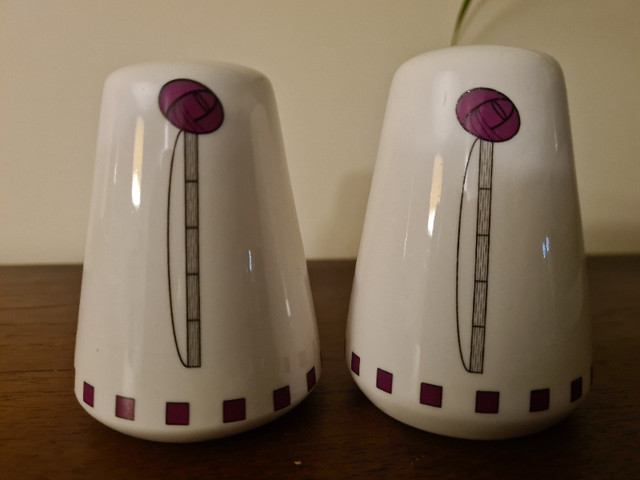 Vintage MCM Salt and Pepper Shakers in Arts & Collectibles in Dartmouth