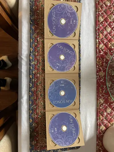4CDS great condition asking $5