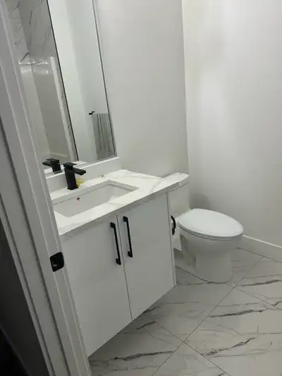 2 Rooms available for rent