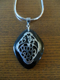 Retired Silpada Black Glass Pendant S/Silver with Snake Chain