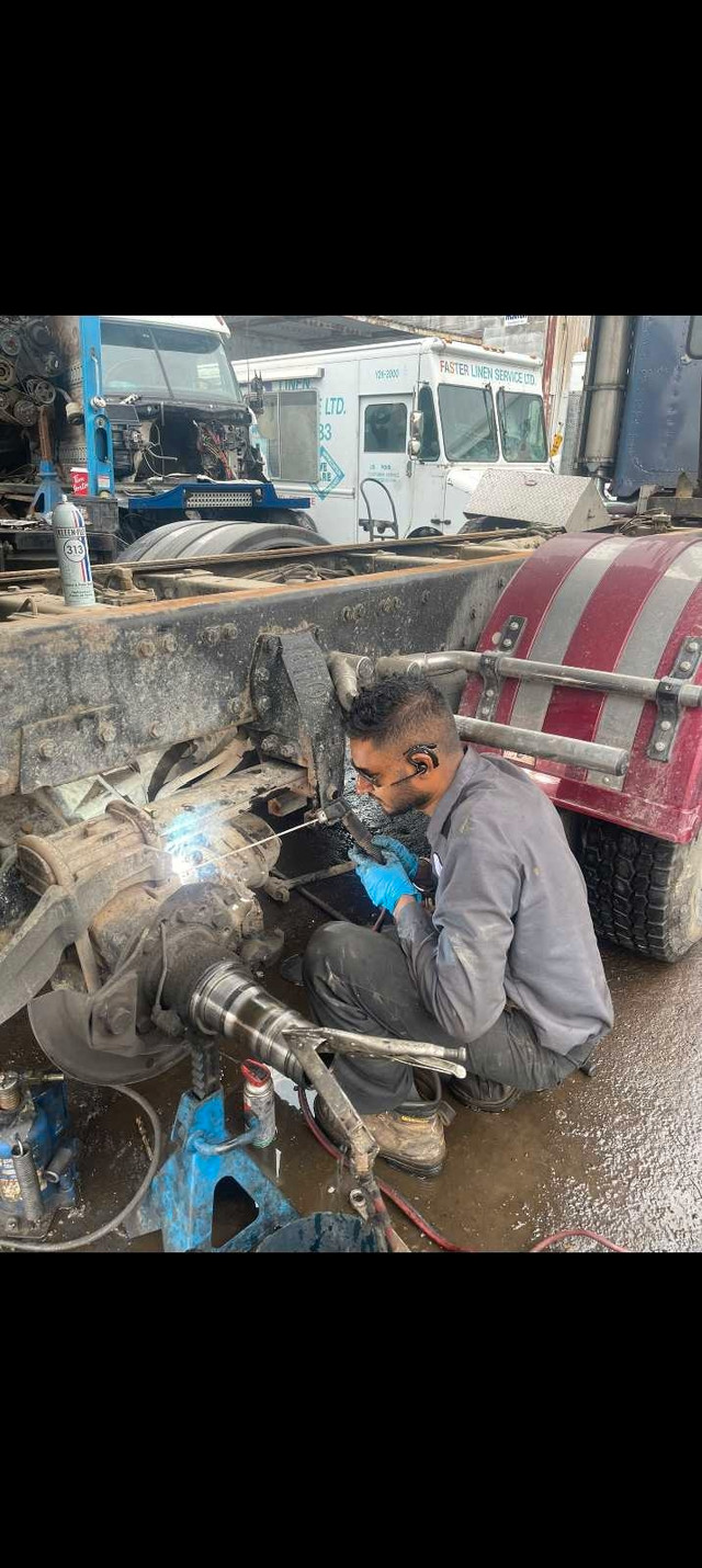 mobile welding 24/7 with 8 years experience  in Other in Mississauga / Peel Region