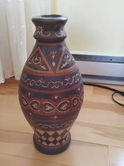 Vase décoratif / poterie " Terracota " signée Emilio Santacruz, View more