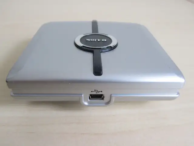 D-Link USB VOIP Skype Telephone Adapter DPH-50U in Networking in City of Toronto - Image 3