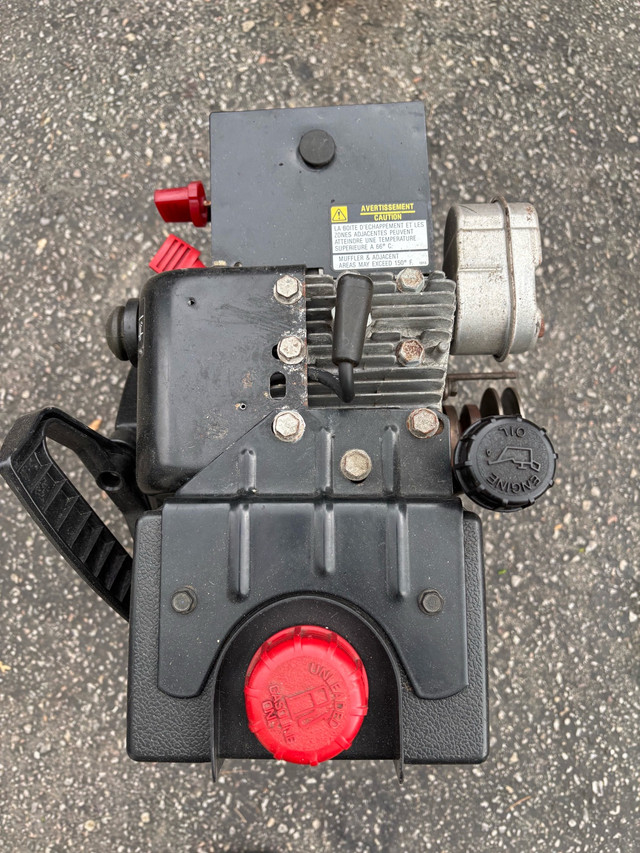 Two 5 HP Tecumseh Engines in Lawnmowers & Leaf Blowers in City of Toronto - Image 3
