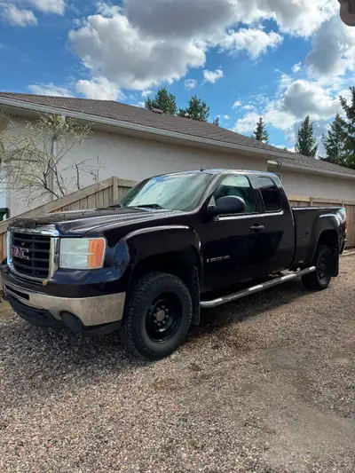 Strong running truck with lots of recent major mechanical work completed. 6.0 L motor 6 speed automa...