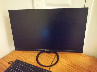 24 inch monitor. Works great. Has some tiny scratches in bottom right corner.