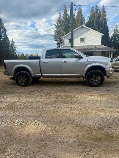 2012 dodge 3500 limited Head studs Fully deleted HD transmission BD screamer turbo Race me ultra tun...