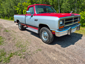 1990 Dodge Ram 2500 Le