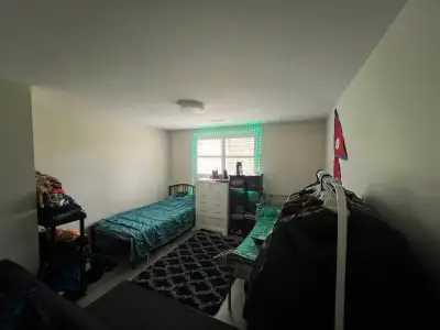biggest room available / sharing/ single