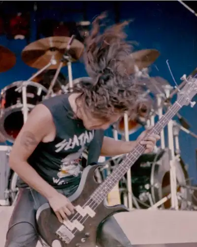 Seeking rocking pro bassist for Niagara party band!!! , View more