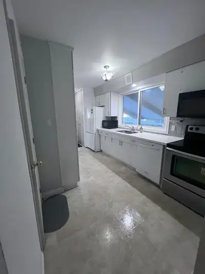 Fully Furnished 2 bedrooms for girls - 4 spots available