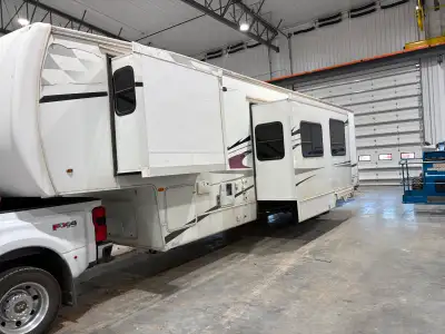2007 Forest River All American Sport Toy hauler fifth wheel camper trailer 3 slides Rear bunk room 5...