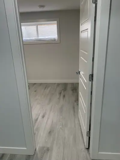 1 Bed 1 Bath Basement Suite