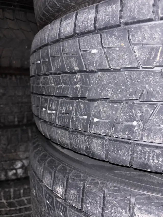 Hyundai Tucson 2017 Original Factory rims with  winter tires in Tires & Rims in Ottawa - Image 4