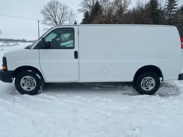 2014 GMC Savana Cargo Van600959039318927362