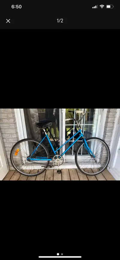 Tire size 26”x1.3/8” in good condition Road bike În good working order Some scratches on blue paints...