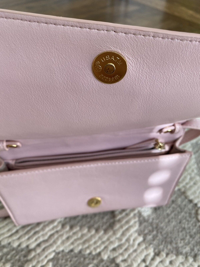 Michael Kors handbag Small Pink in Women's - Bags & Wallets in City of Montréal - Image 3