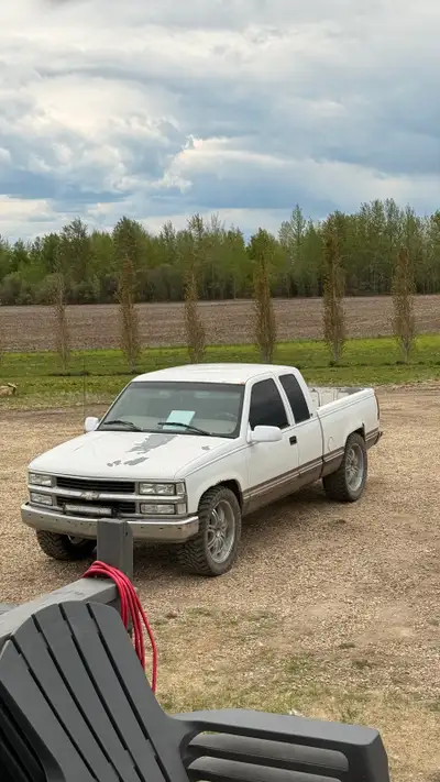 Looking to see what’s out there for trades. Other trucks, quads, dirtbikes etc. Runs and drives good...