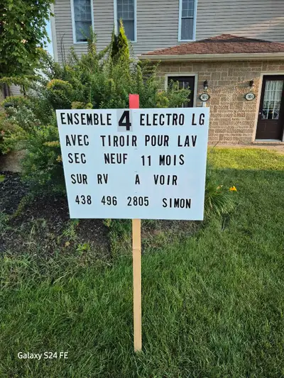Très bien de haute qualité Réfrigérateur très grand deux portes et congélateur en bas ,poêle à convi...