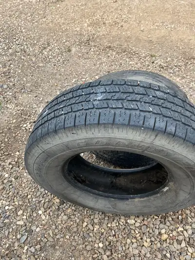 265/70/17 good year sr/a tires, still looks like 50% maybe