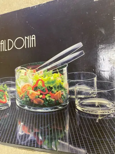 Brand new Waldonia salad set, View more