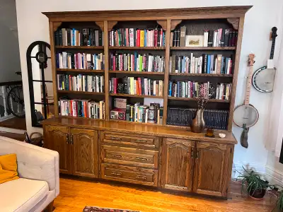 Stunning Vintage Oak Bookshelf & Cabinet Unit, View more